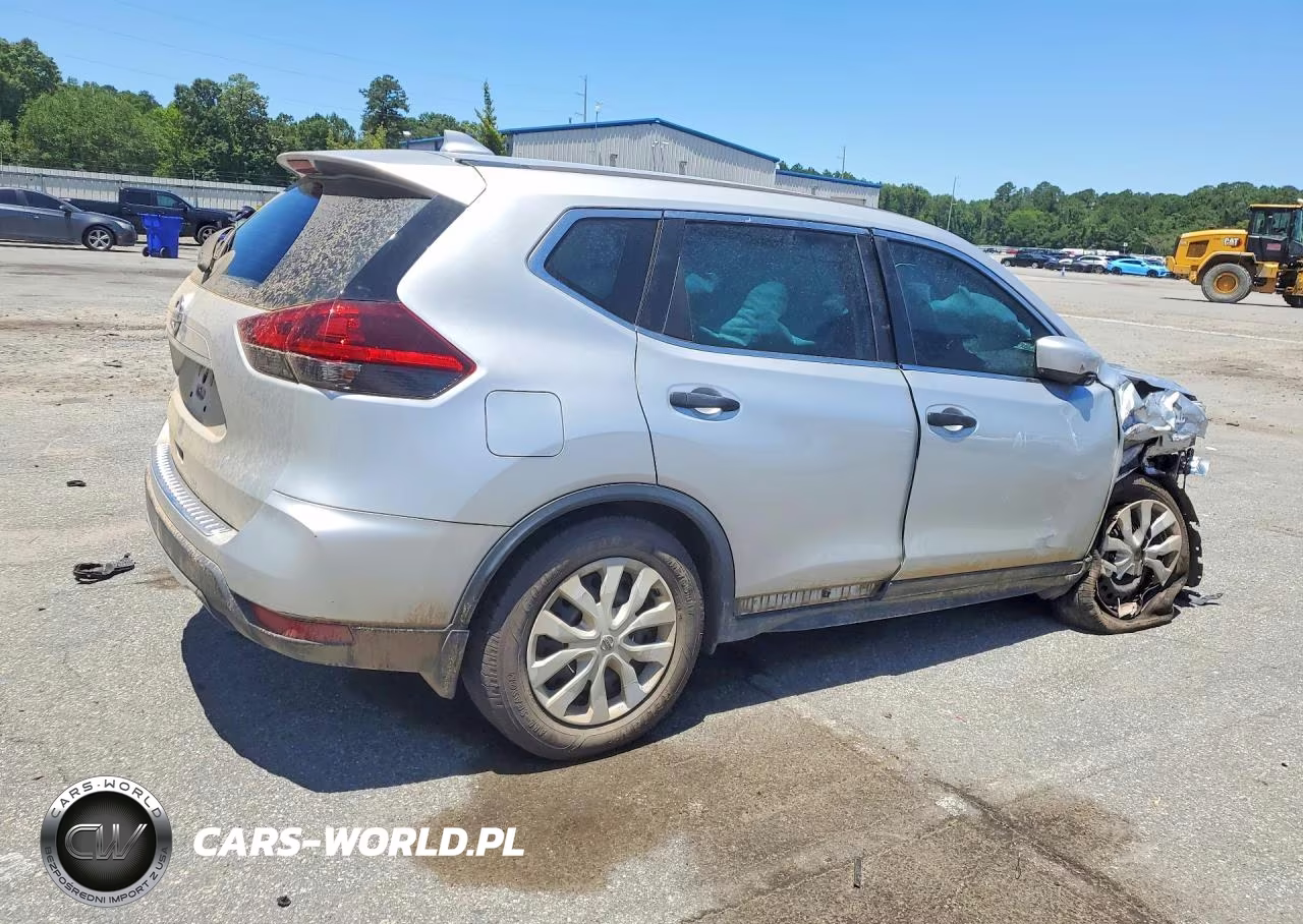 2018 Nissan Rogue S VIN:5N1AT2MT3JC756378 - 3
