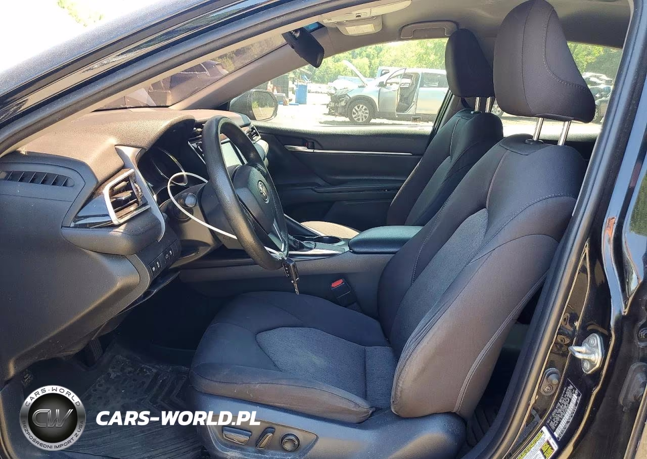 2018 Toyota Camry Le VIN:4T1B11HK0JU669490 - 7