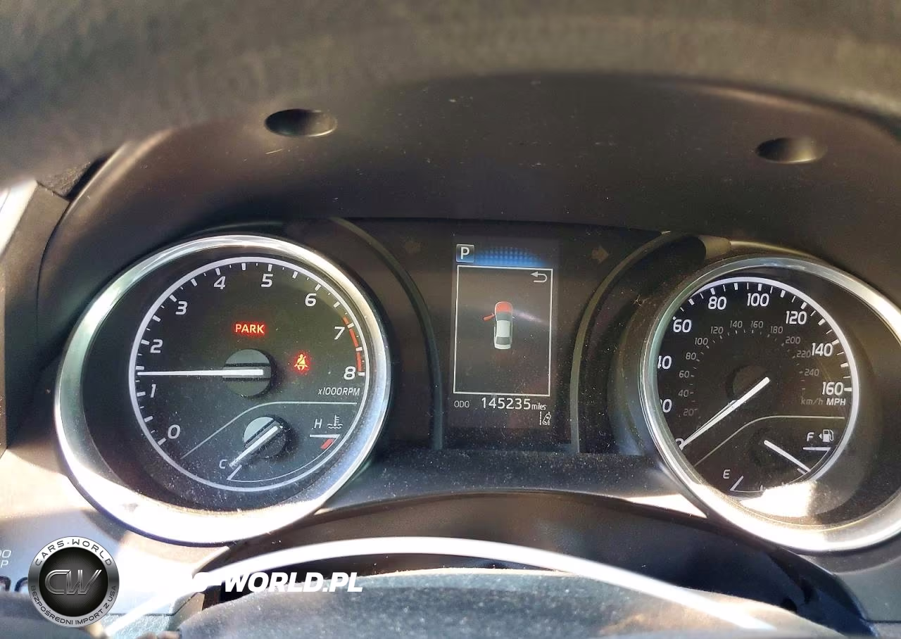 2018 Toyota Camry Le VIN:4T1B11HK0JU669490 - 9