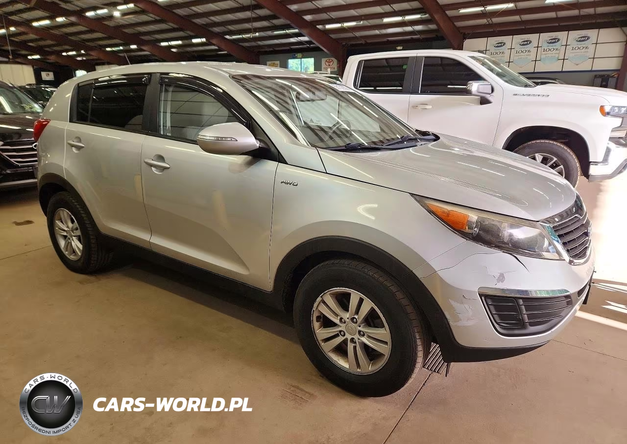2011 Kia Sportage Lx VIN:KNDPBCA2XB7095395 - 4