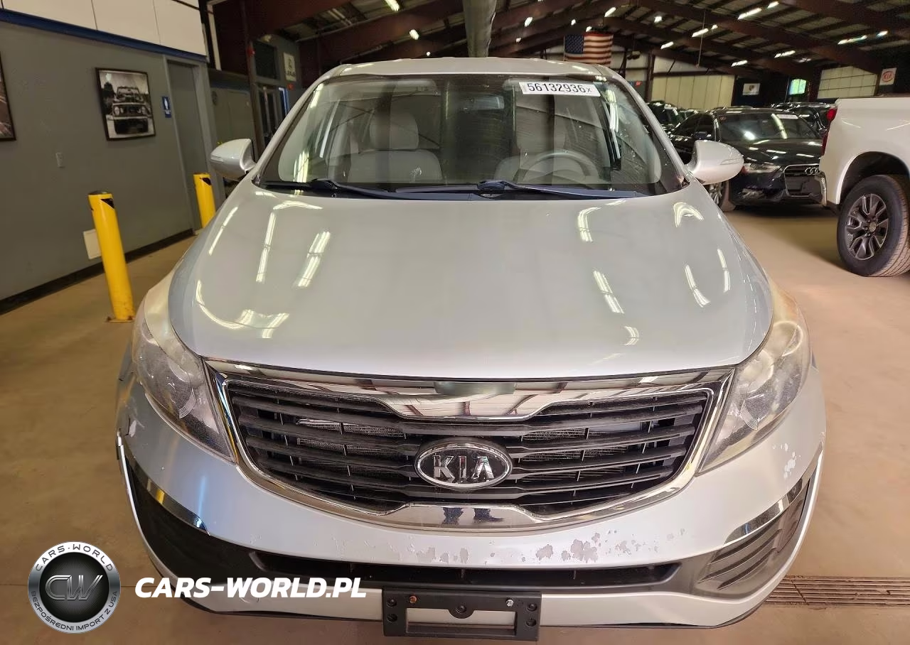 2011 Kia Sportage Lx VIN:KNDPBCA2XB7095395 - 5