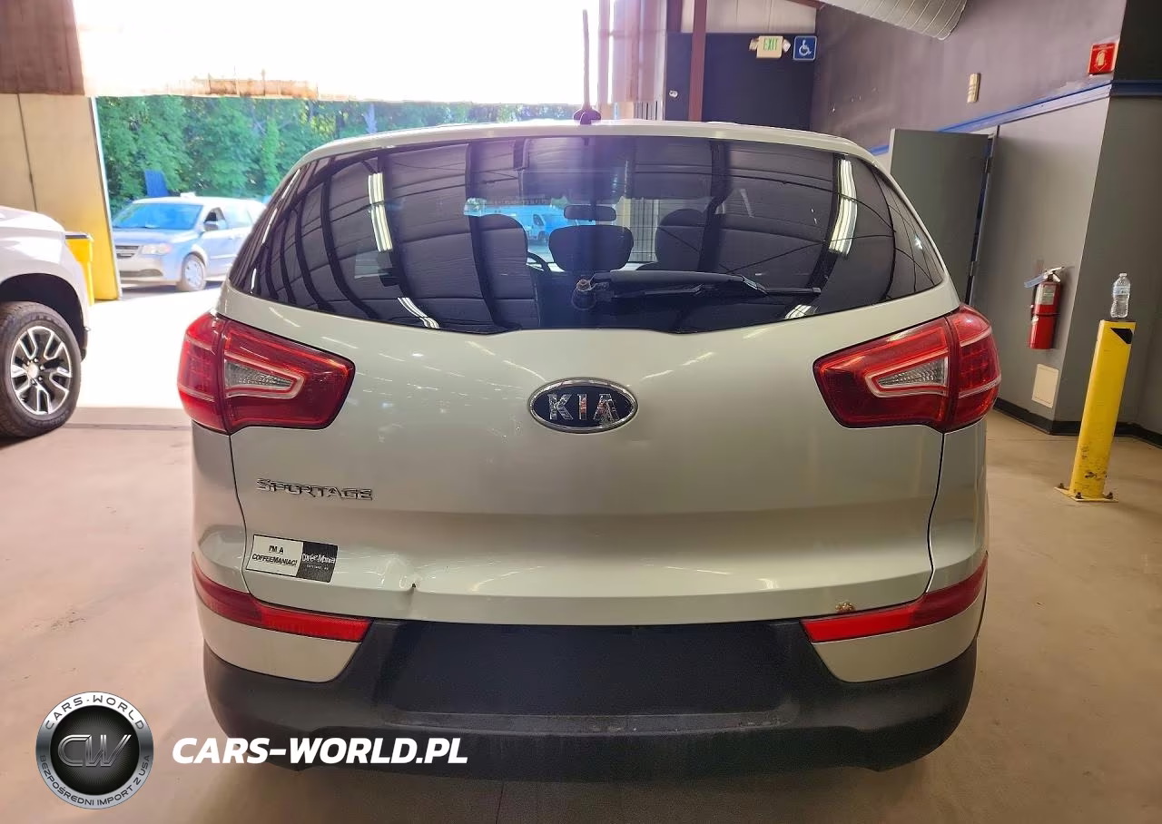 2011 Kia Sportage Lx VIN:KNDPBCA2XB7095395 - 6
