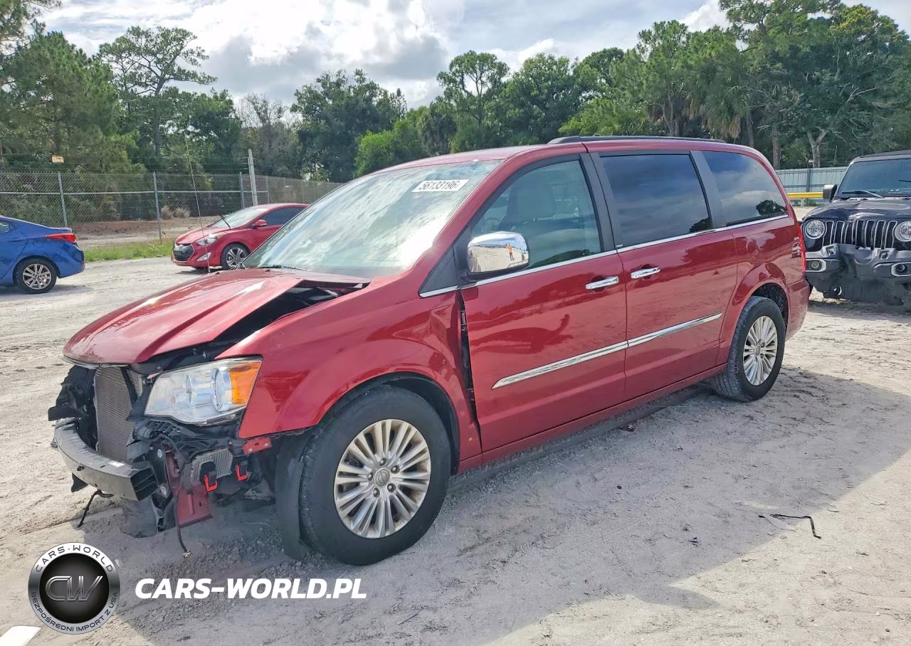 2013 Chrysler Town & Country Touring L – zdjęcie 1 z 14