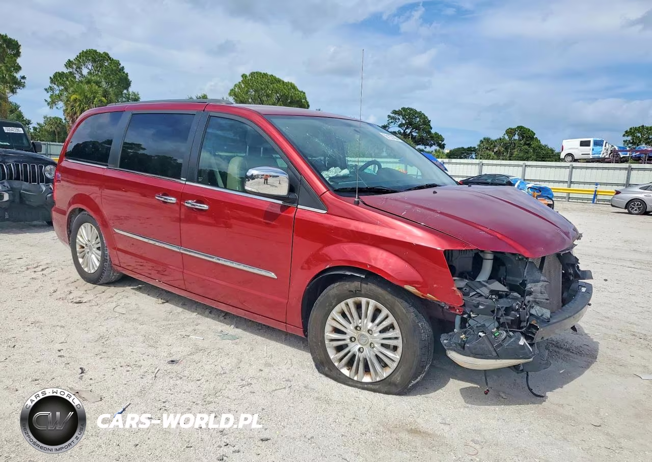 2013 Chrysler Town & Country Touring L VIN:2C4RC1CG0DR691944 - 4