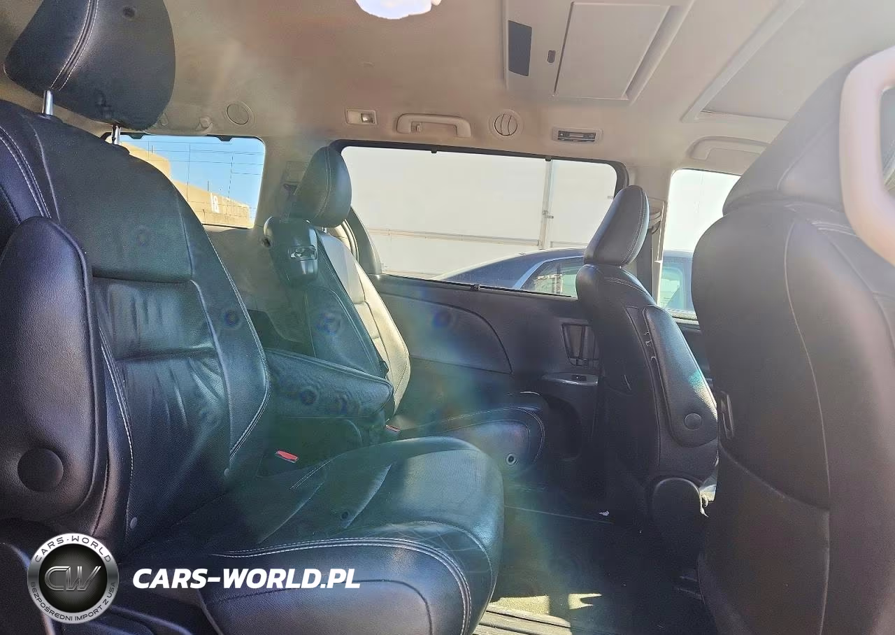 2015 Toyota Sienna Sport VIN:5TDXK3DCXFS621492 - 11