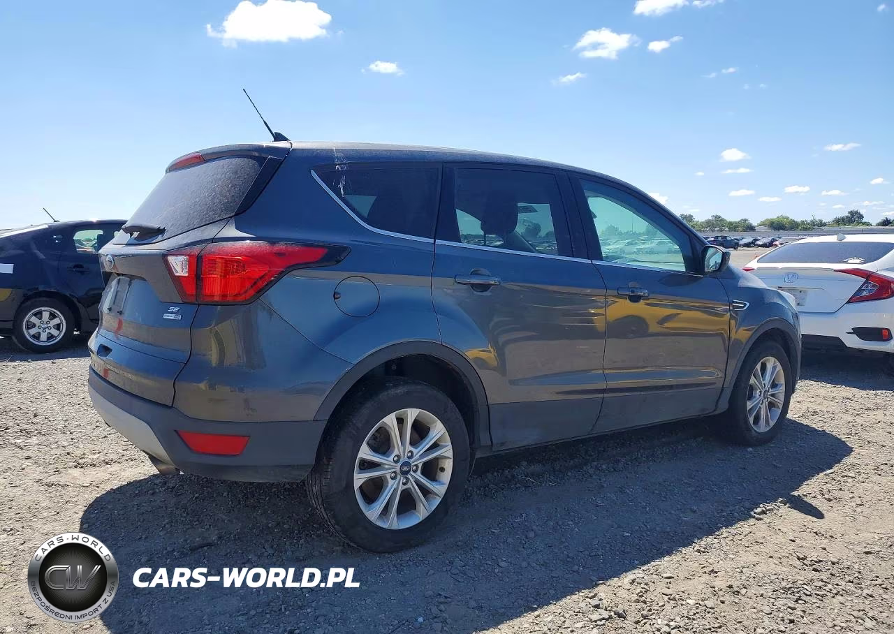 2019 Ford Escape Se VIN:1FMCU9GD4KUA20936 - 3
