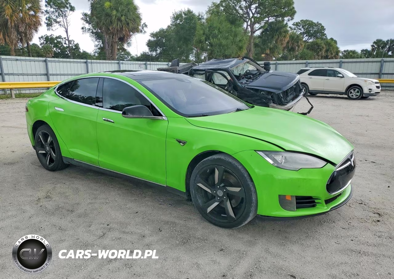 2016 Tesla Model S VIN:5YJSA1E20GF126716 - 4