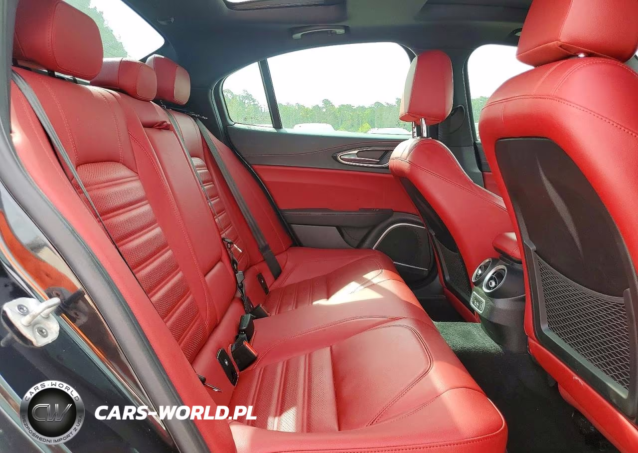 2021 Alfa Romeo Giulia Ti VIN:ZARFANBN8M7644894 - 10
