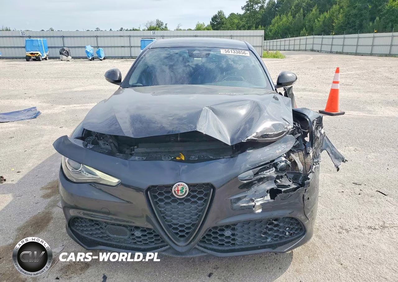 2021 Alfa Romeo Giulia Ti VIN:ZARFANBN8M7644894 - 5