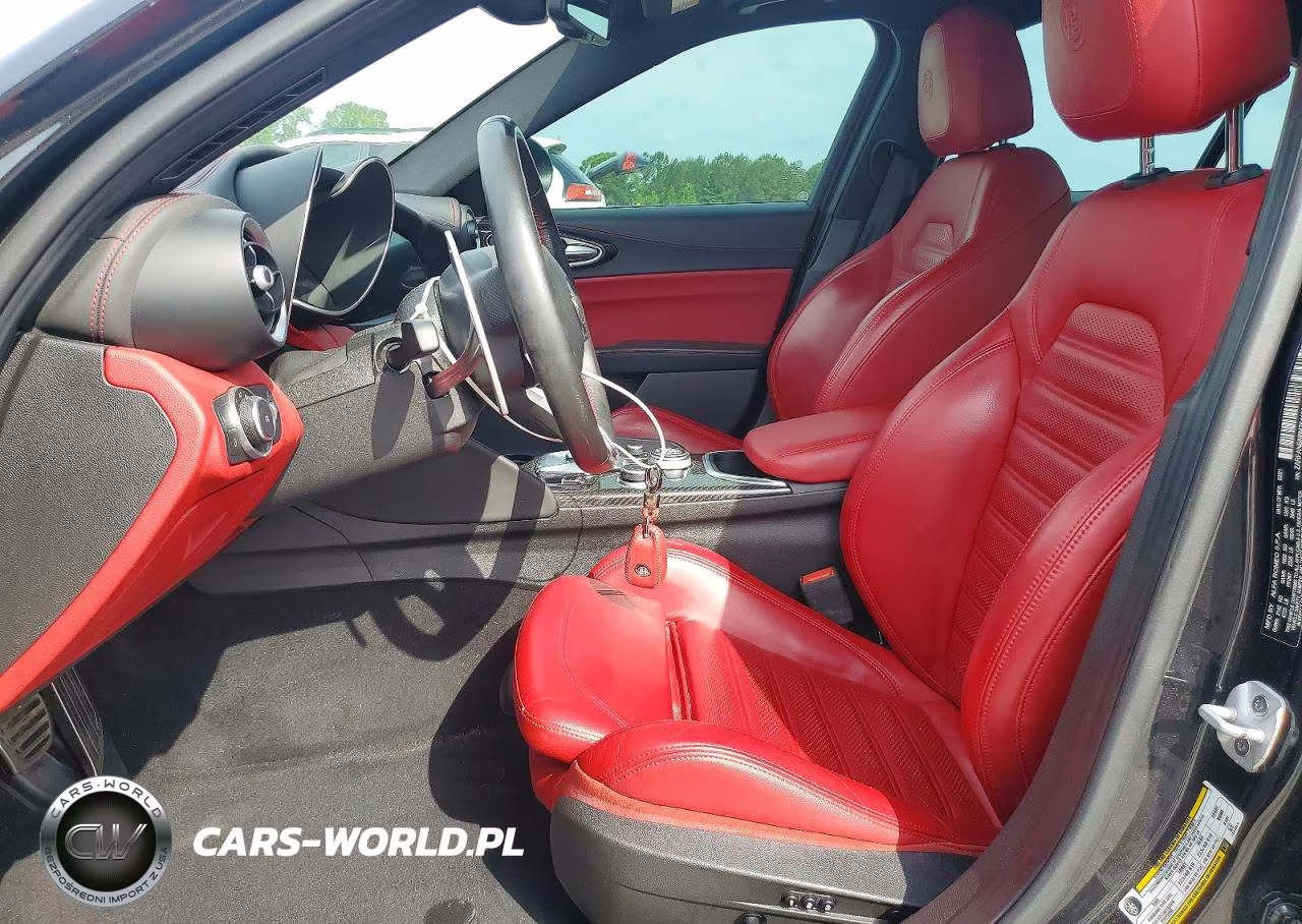 2021 Alfa Romeo Giulia Ti VIN:ZARFANBN8M7644894 - 7
