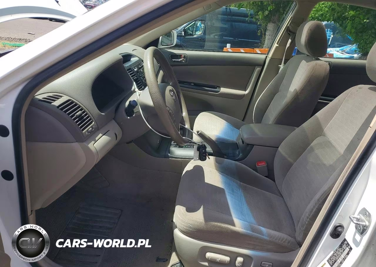 2005 Toyota Camry Le VIN:JTDBE30K053021207 - 7