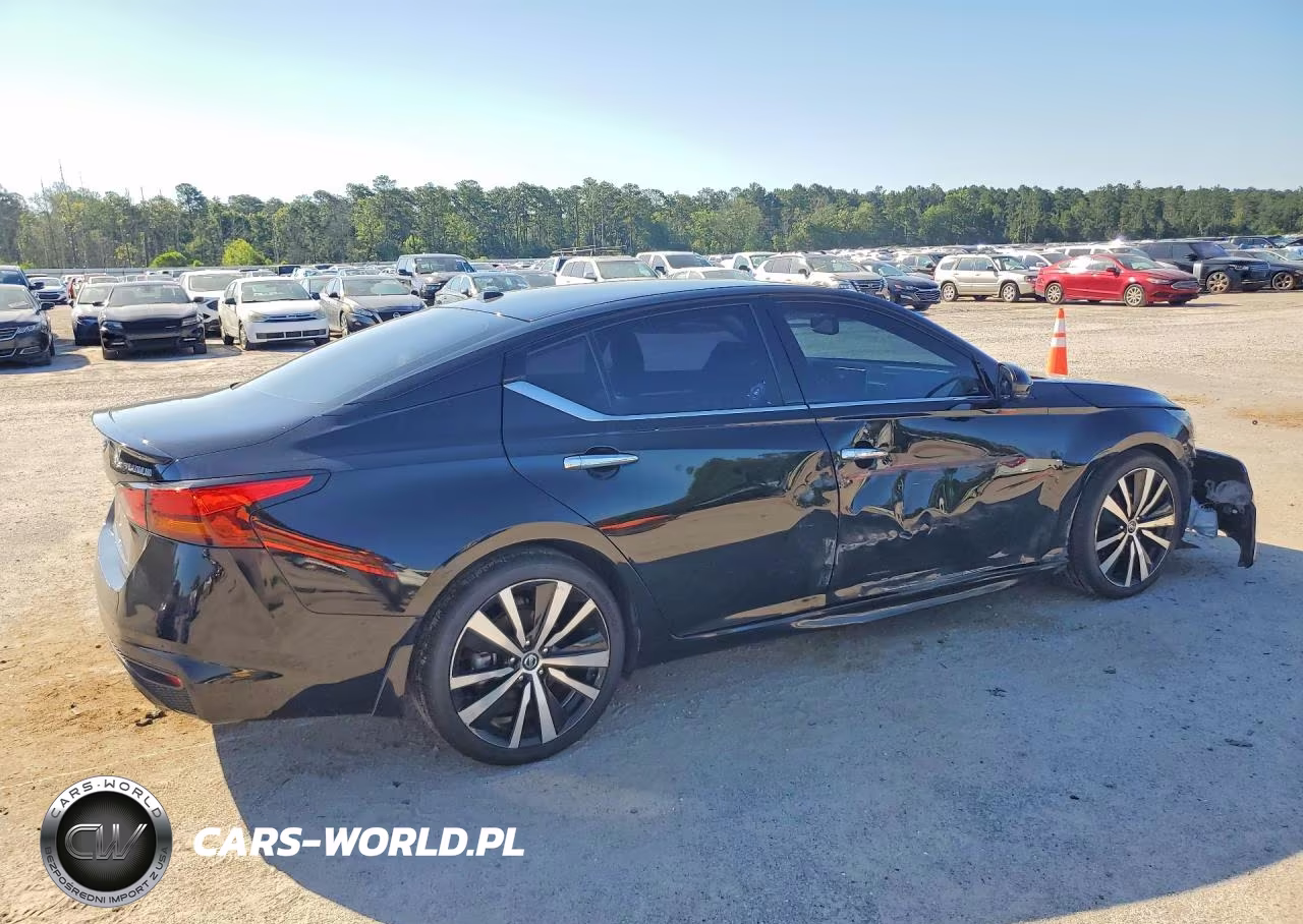 2020 Nissan Altima Platinum VIN:1N4BL4FV3LC115811 - 3