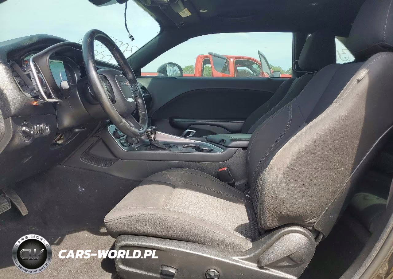 2019 Dodge Challenger Sxt VIN:2C3CDZAG5KH591883 - 7