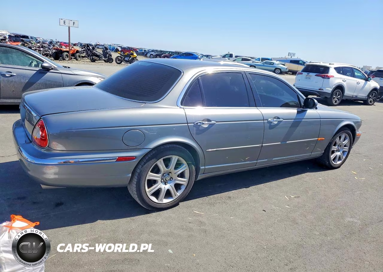 2004 Jaguar Xj8 VIN:SAJWA71CX4SG21351 - 3