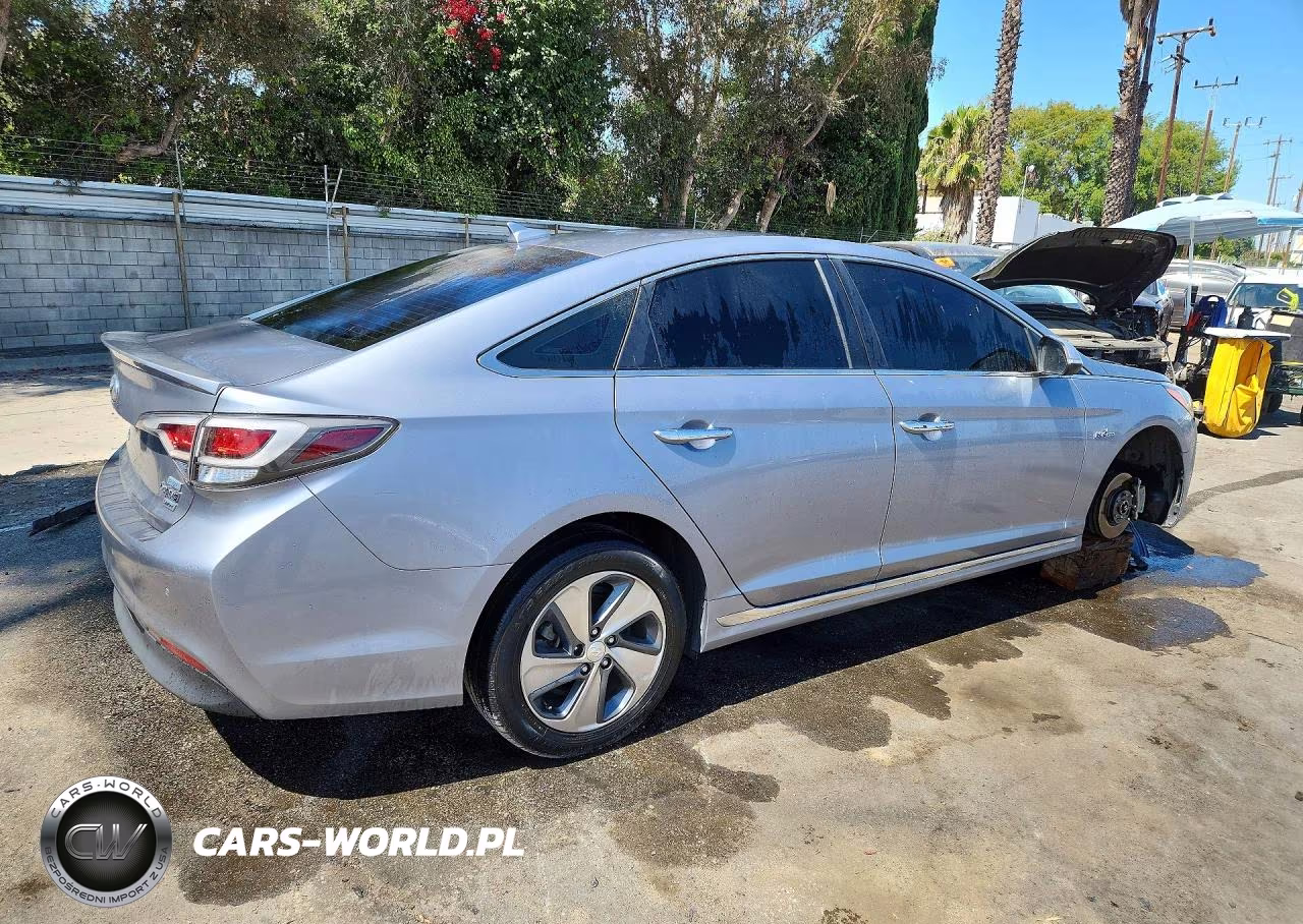 2017 Hyundai Sonata Plug-In Hybrid Limited VIN:KMHE54L2XHA044522 - 3