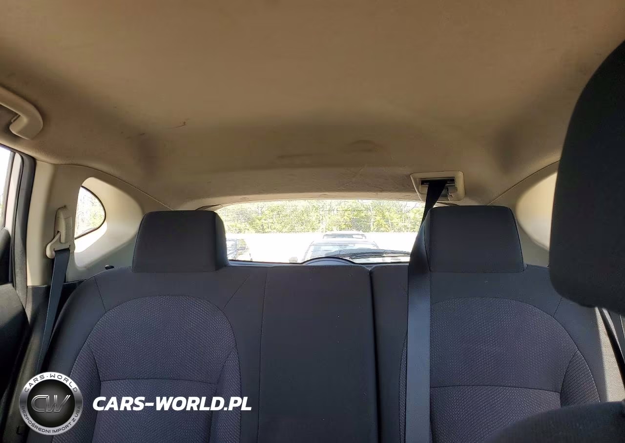 2015 Nissan Rogue Select S VIN:JN8AS5MV2FW757199 - 10