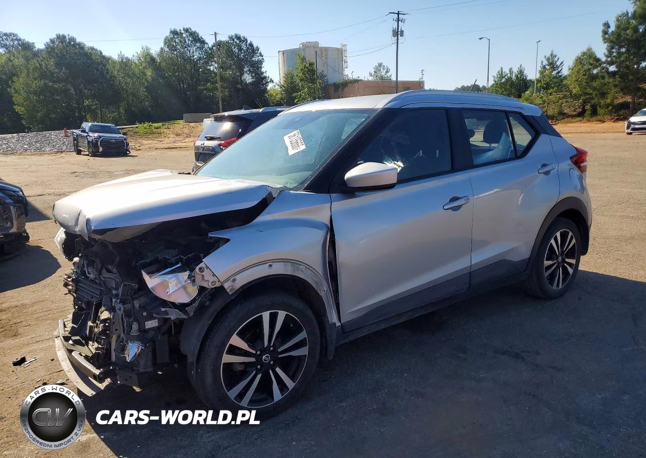 2020 Nissan Kicks Sv