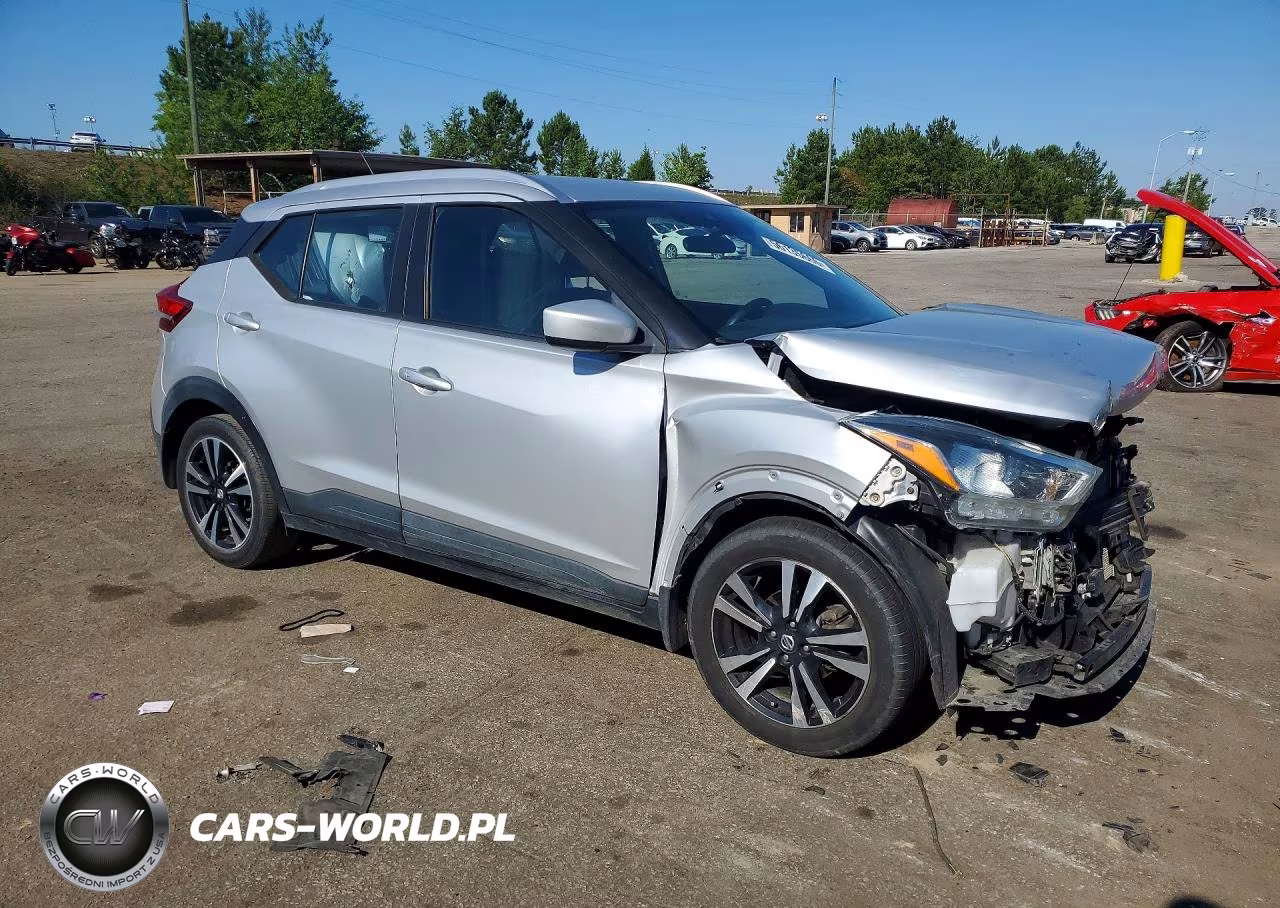 2020 Nissan Kicks Sv VIN:3N1CP5CV8LL551543 - 4