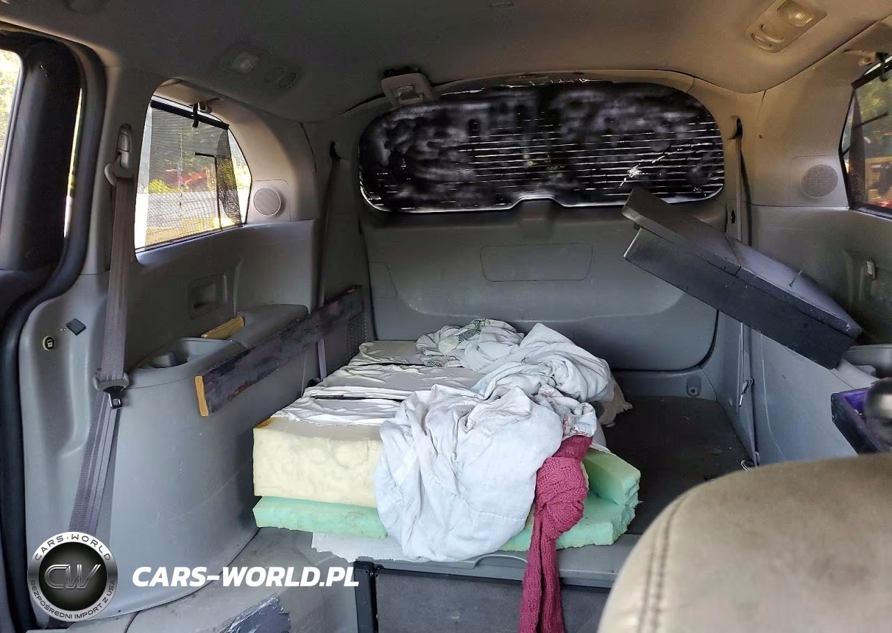 2015 Honda Odyssey Touring VIN:5FNRL5H93FB071444 - 10