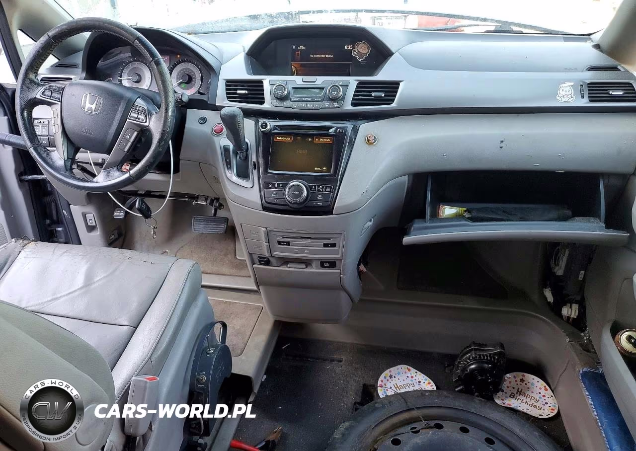 2015 Honda Odyssey Touring VIN:5FNRL5H93FB071444 - 8