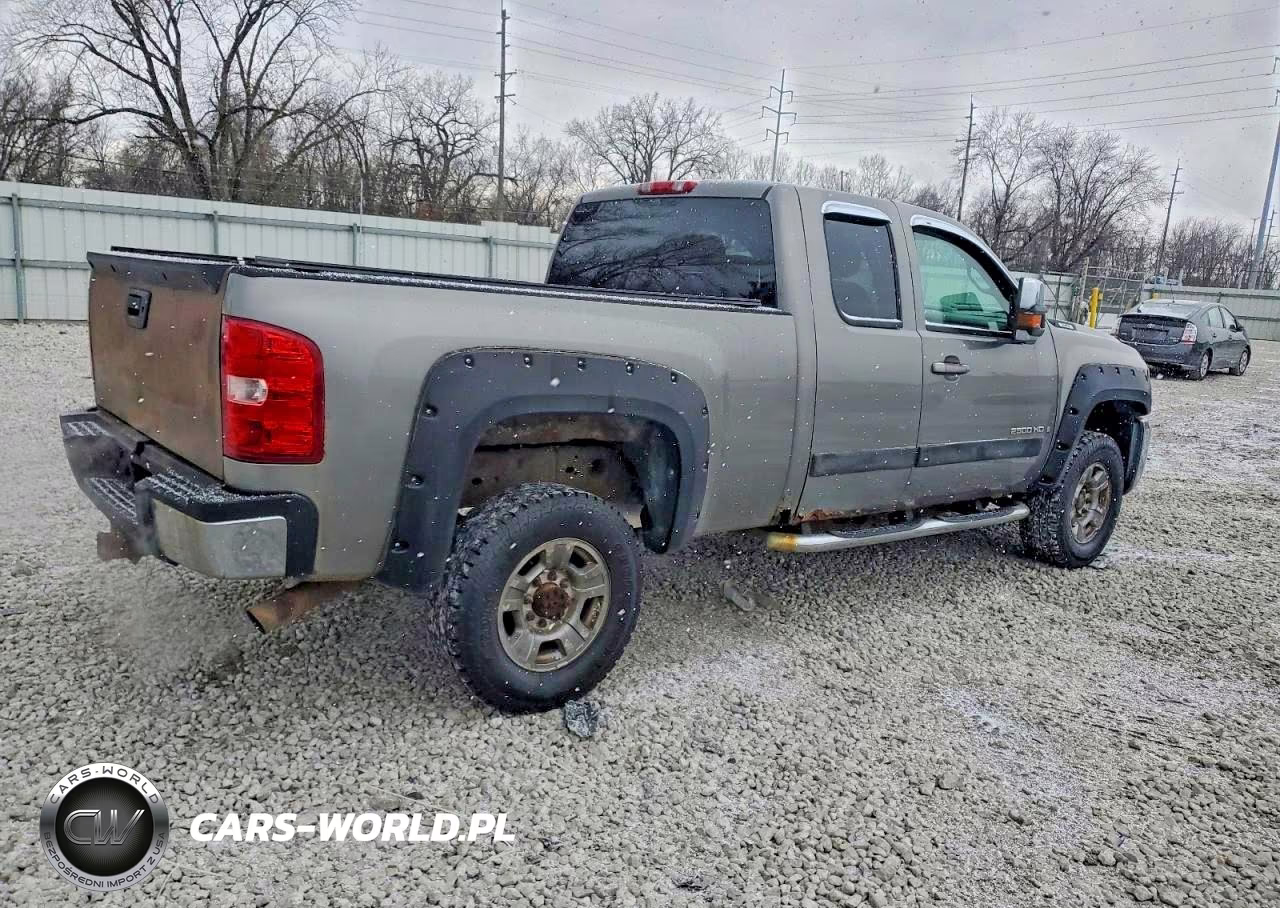 2008 Chevrolet Silverado K2500 Heavy Duty VIN:1GCHK29K38E103537 - 3