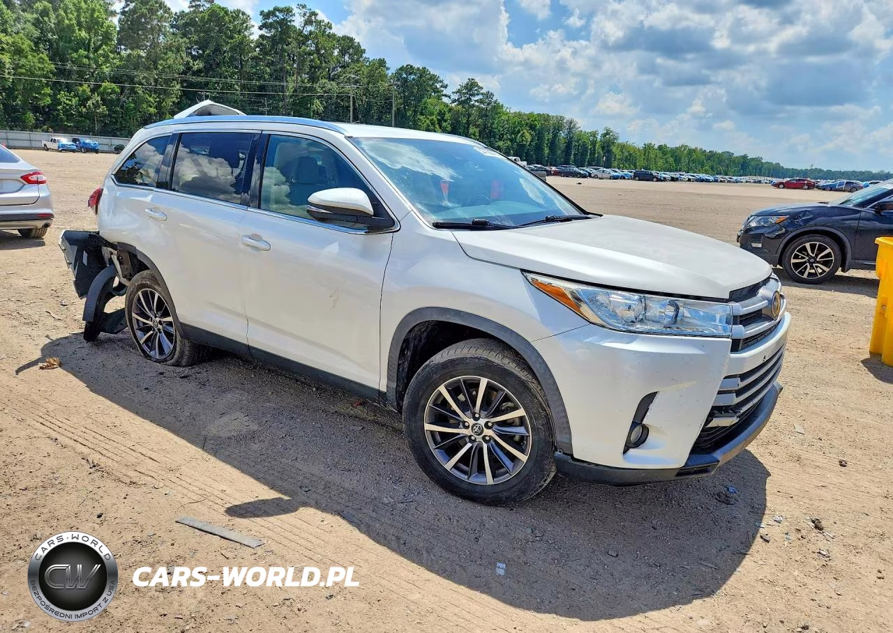 2019 Toyota Highlander Xle VIN:5TDKZRFH7KS568164 - 4