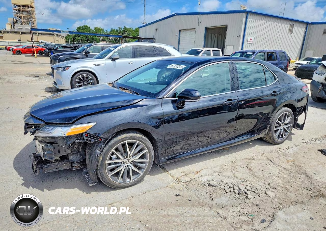 2024 Toyota Camry Xle – zdjęcie 1 z 12