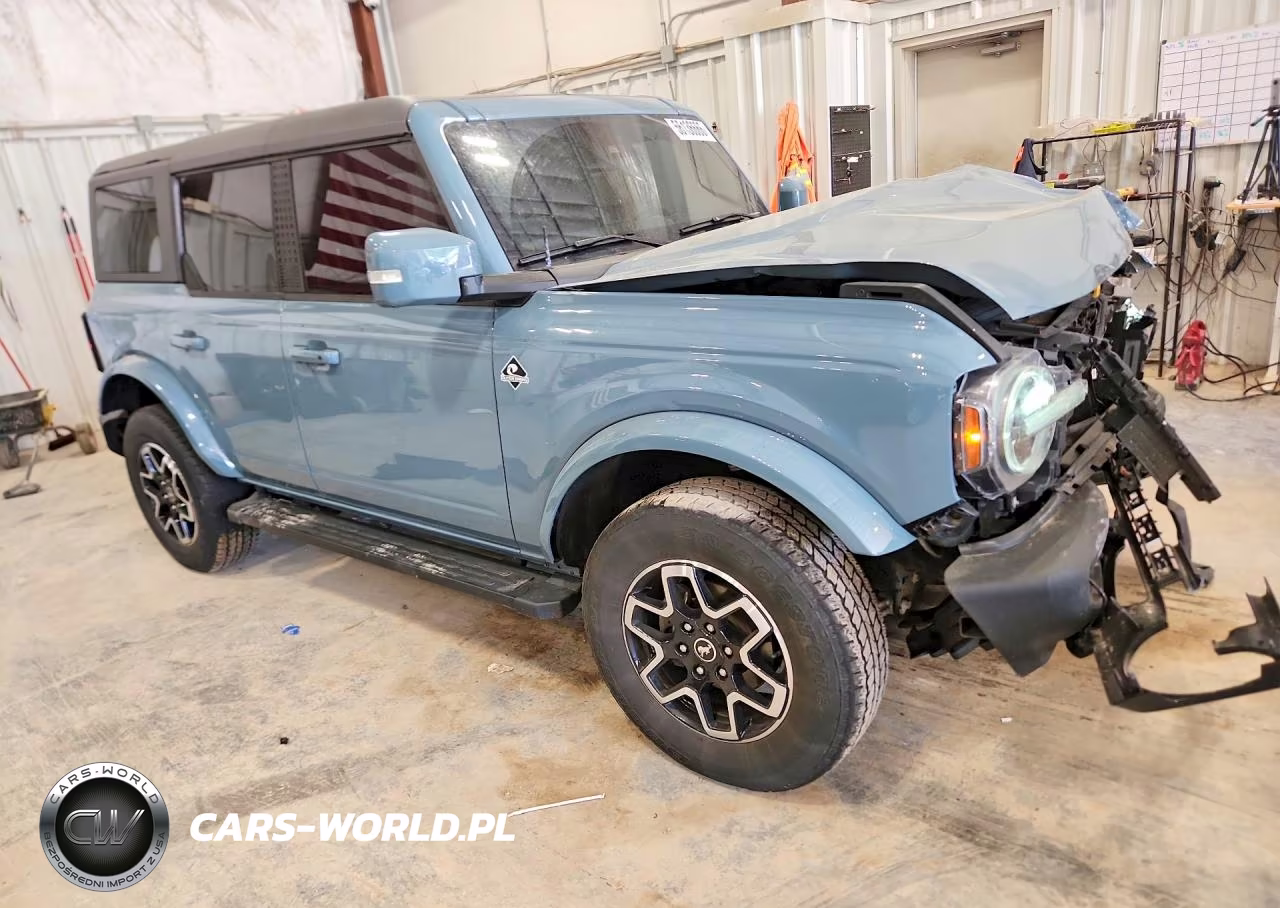 2023 Ford Bronco Base VIN:1FMDE5BH9PLB16109 - 4