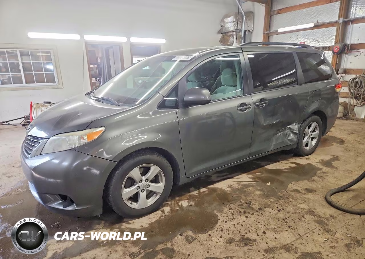 2011 Toyota Sienna Le