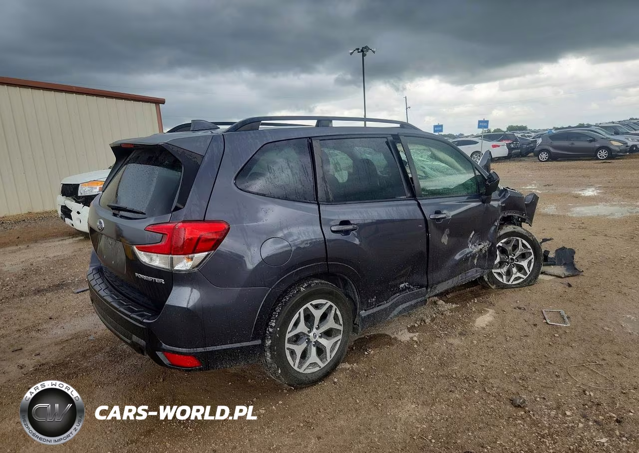 2020 Subaru Forester Premium VIN:JF2SKAJC7LH582283 - 3
