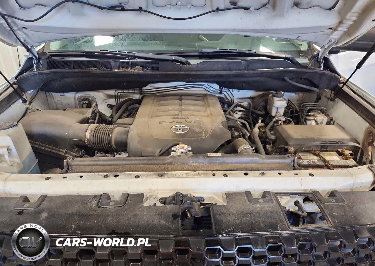 2018 Toyota Tundra Sr VIN:5TFRY5F1XJX242929 - 11