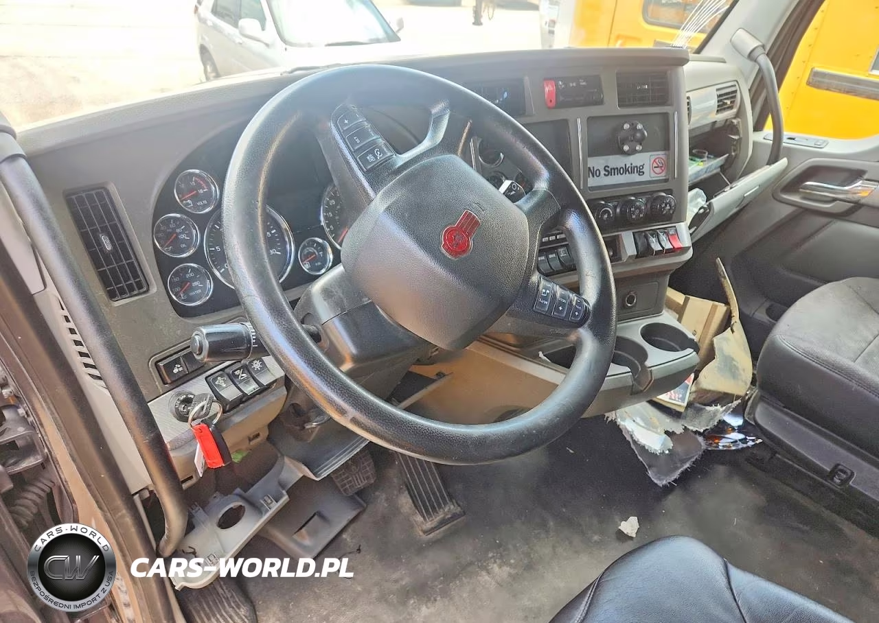 2019 Kenworth T680 Semi Truck VIN:1XKYD49X1KJ247737 - 5
