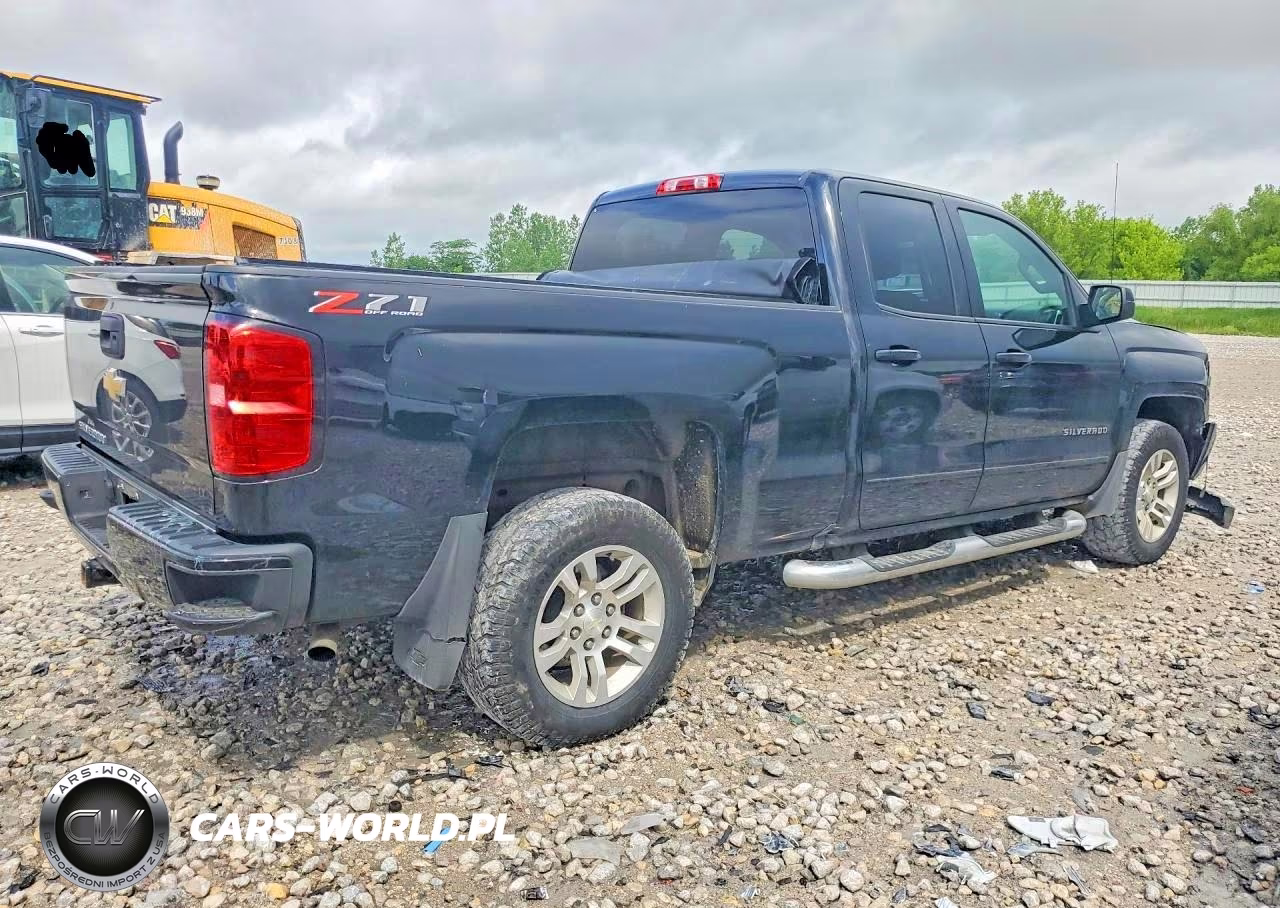 2018 Chevrolet Silverado K1500 Lt VIN:1GCVKREC0JZ110180 - 3