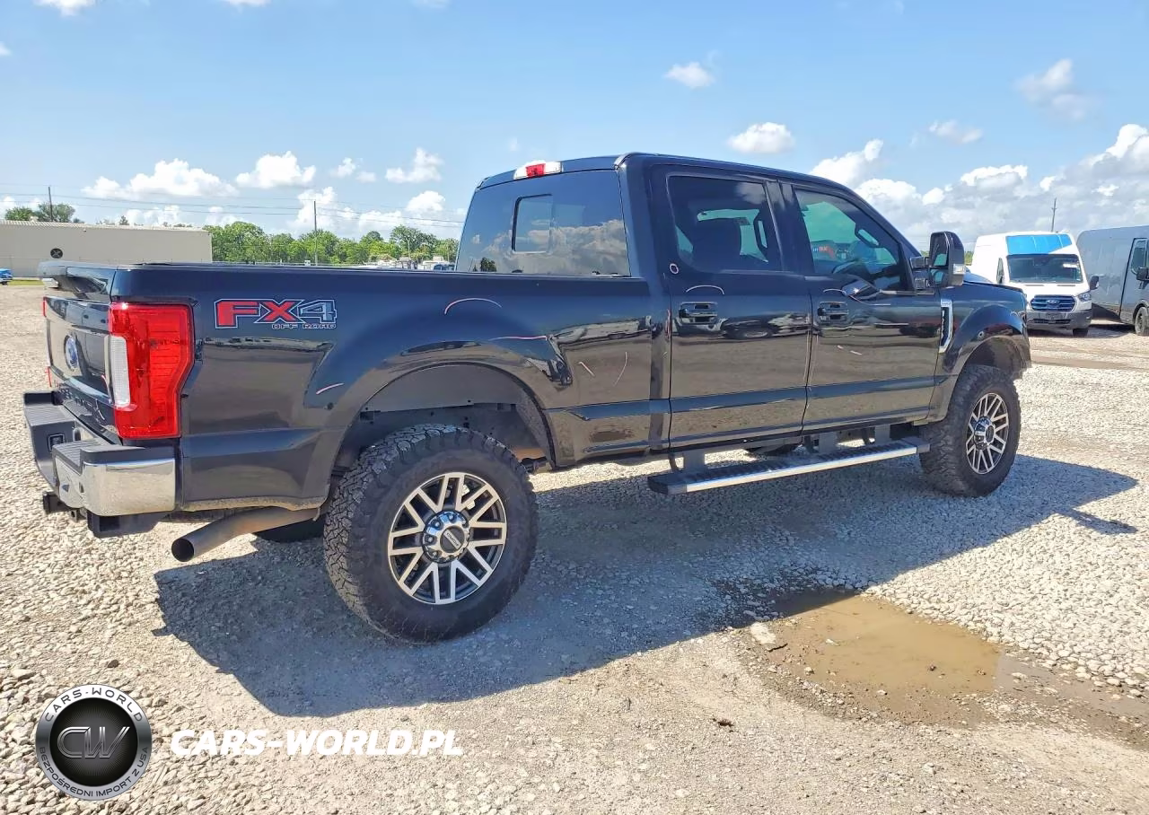 2018 Ford F250 Super Duty VIN:1FT7W2B66JEC76956 - 3
