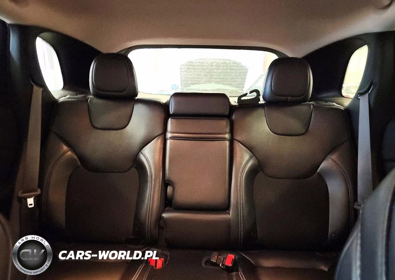 2019 Jeep Cherokee Latitude Plus VIN:1C4PJMLB8KD305029 - 10