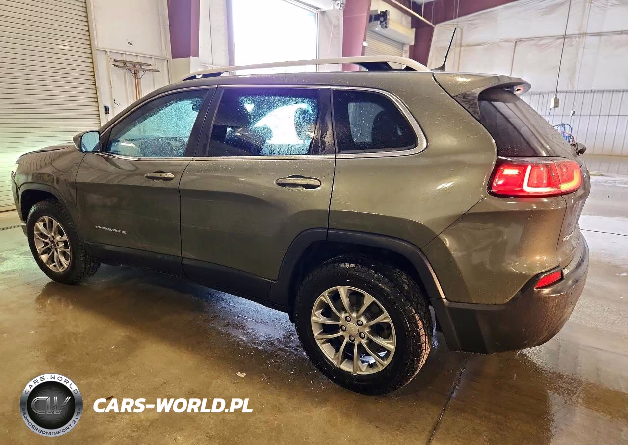 2019 Jeep Cherokee Latitude Plus VIN:1C4PJMLB8KD305029 - 2