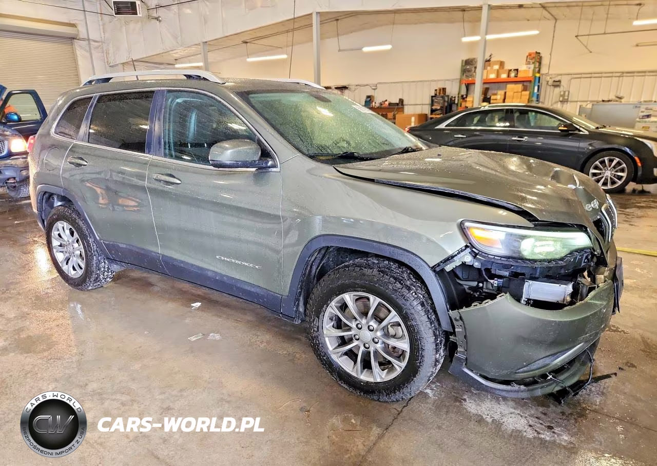 2019 Jeep Cherokee Latitude Plus VIN:1C4PJMLB8KD305029 - 4