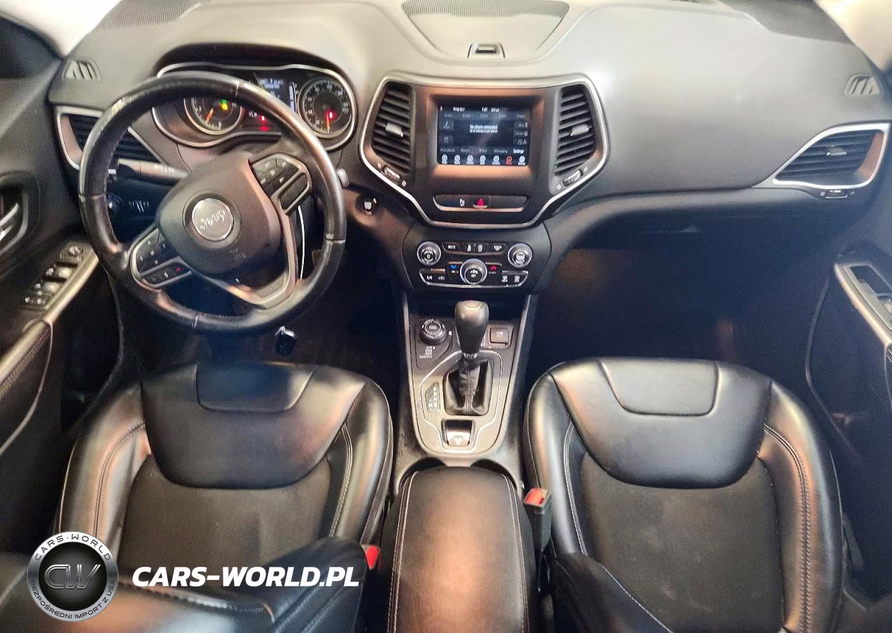 2019 Jeep Cherokee Latitude Plus VIN:1C4PJMLB8KD305029 - 8