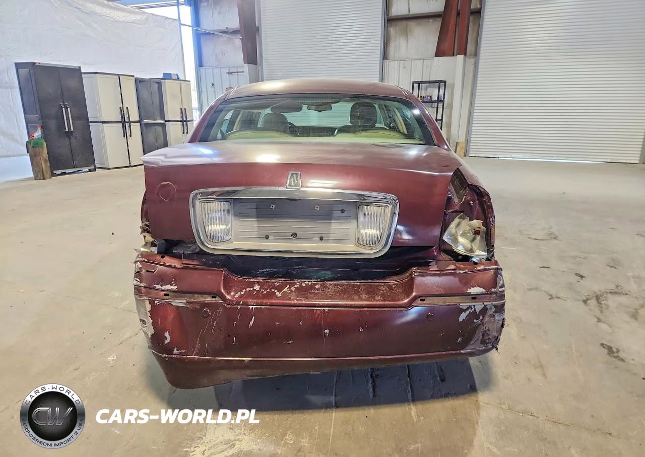 2004 Lincoln Town Car Executive VIN:1LNHM81W34Y635239 - 6