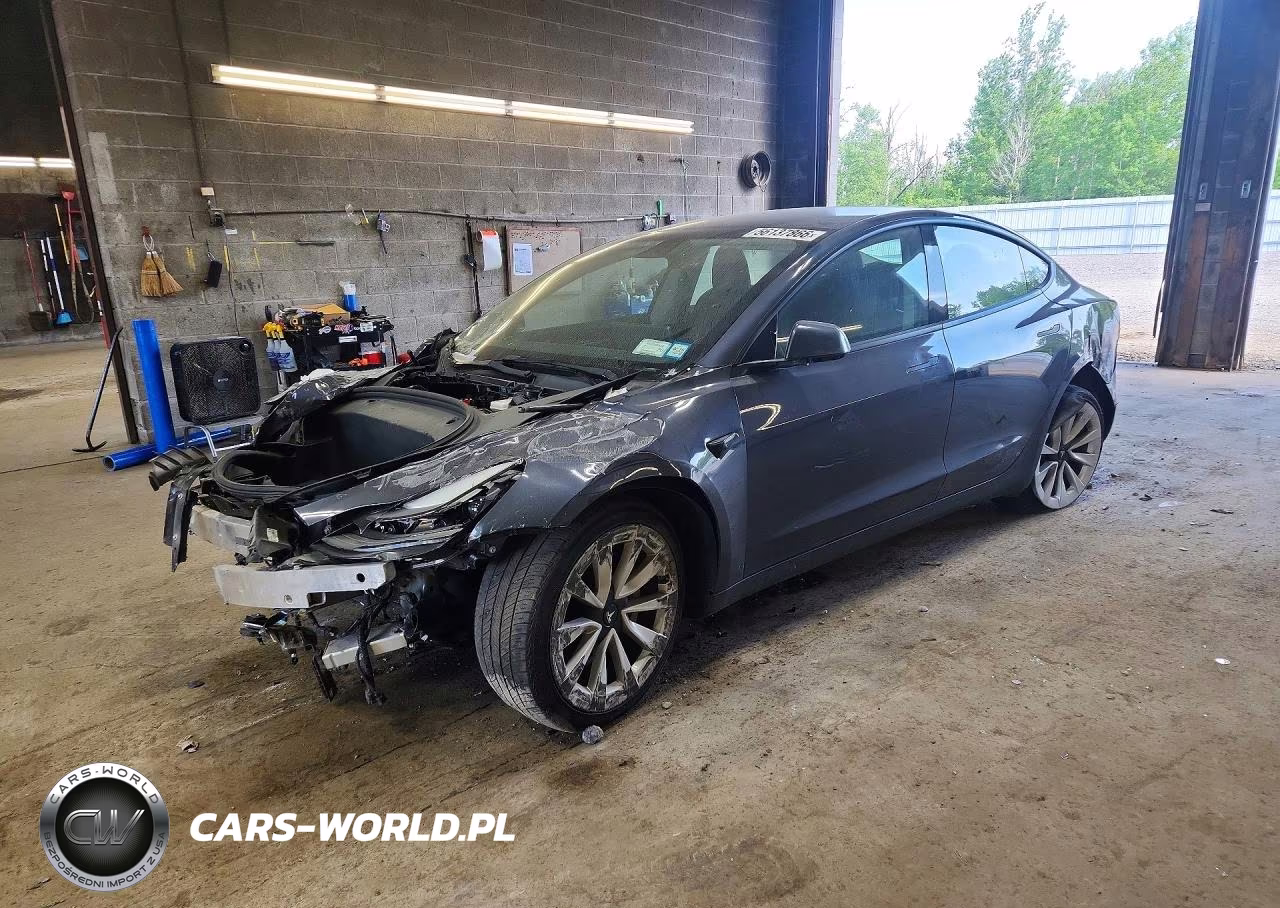 2022 Tesla Model 3 – zdjęcie 1 z 13