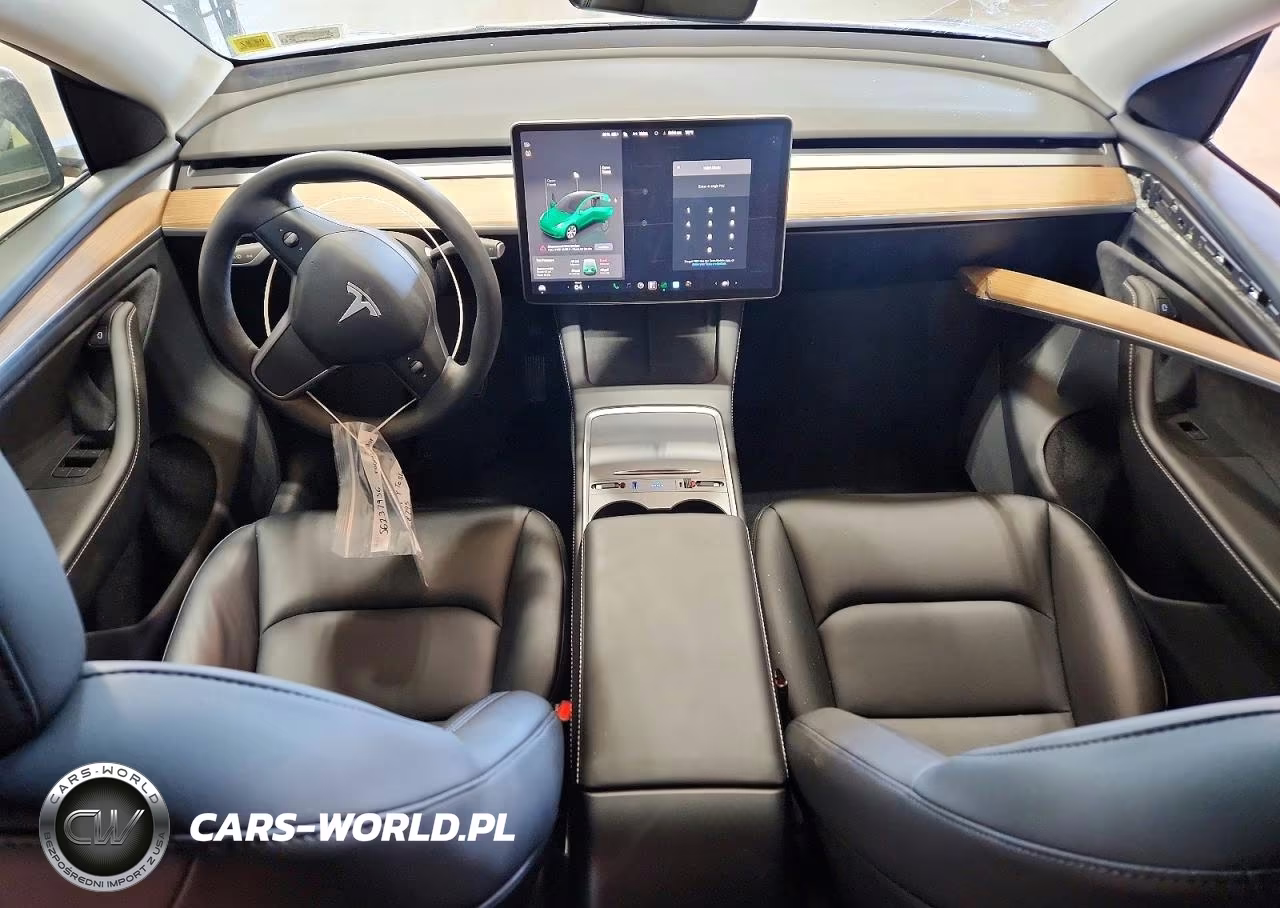 2024 Tesla Model Y VIN:7SAYGDEE9RA238745 - 8