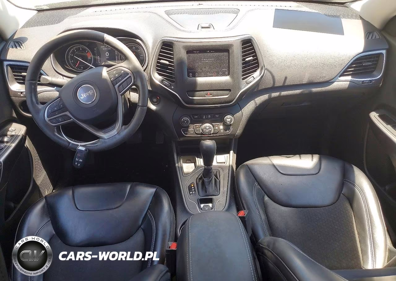 2019 Jeep Cherokee Latitude Plus VIN:1C4PJLLB2KD173587 - 8