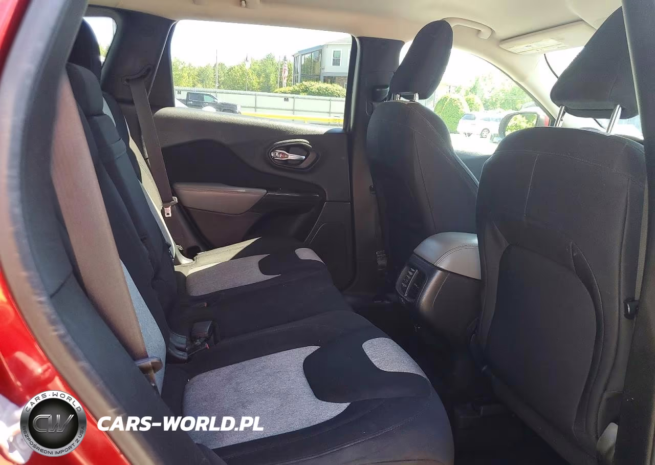 2014 Jeep Cherokee Latitude VIN:1C4PJMCB9EW201402 - 11