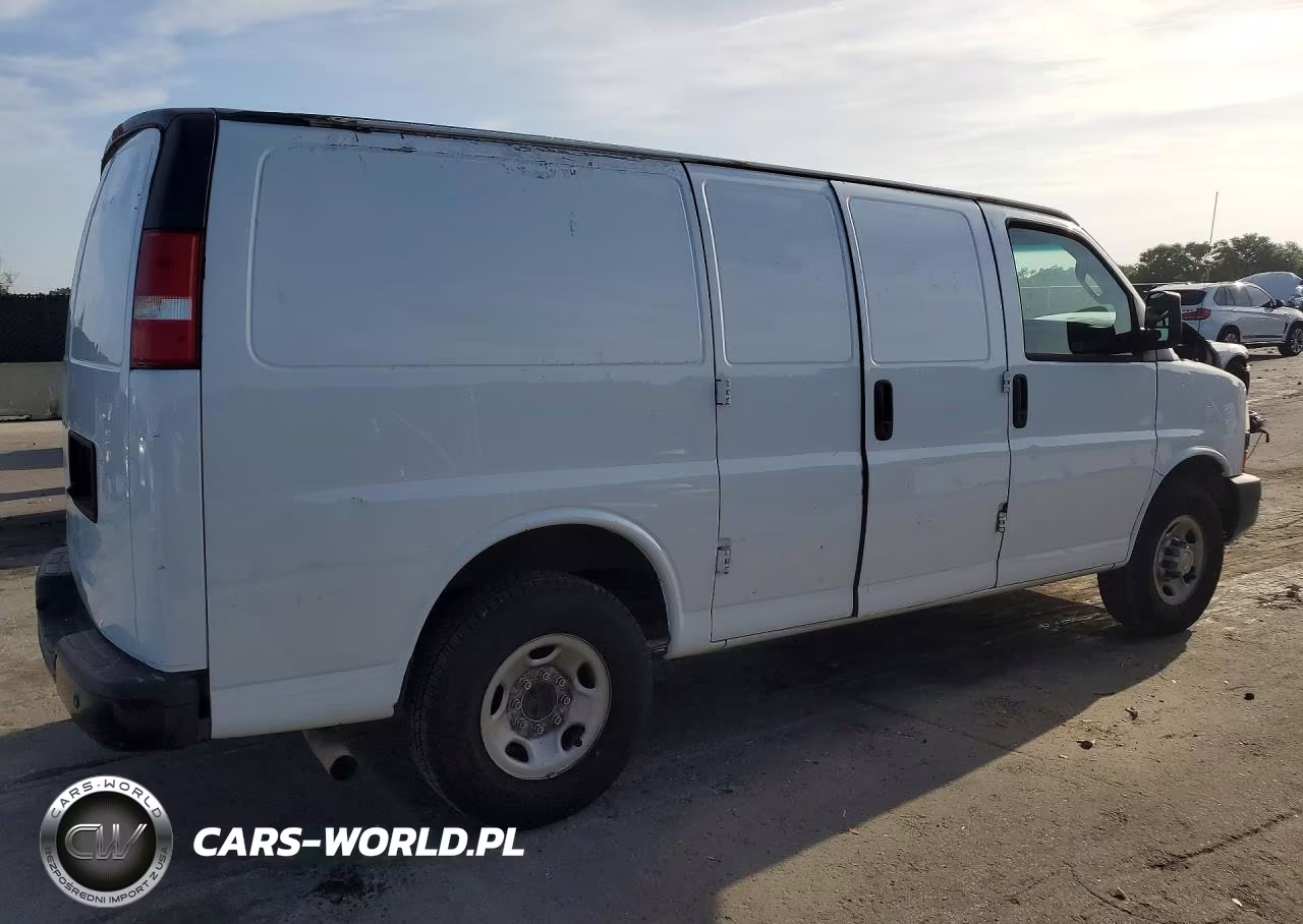 2018 Chevrolet Express G2500 VIN:1GCWGAFP3J1333448 - 3