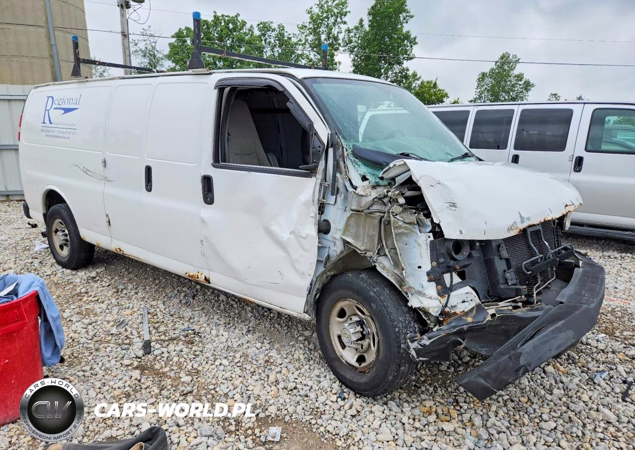 2011 Chevrolet Express G2500 VIN:1GCWGGCA1B1101340 - 4