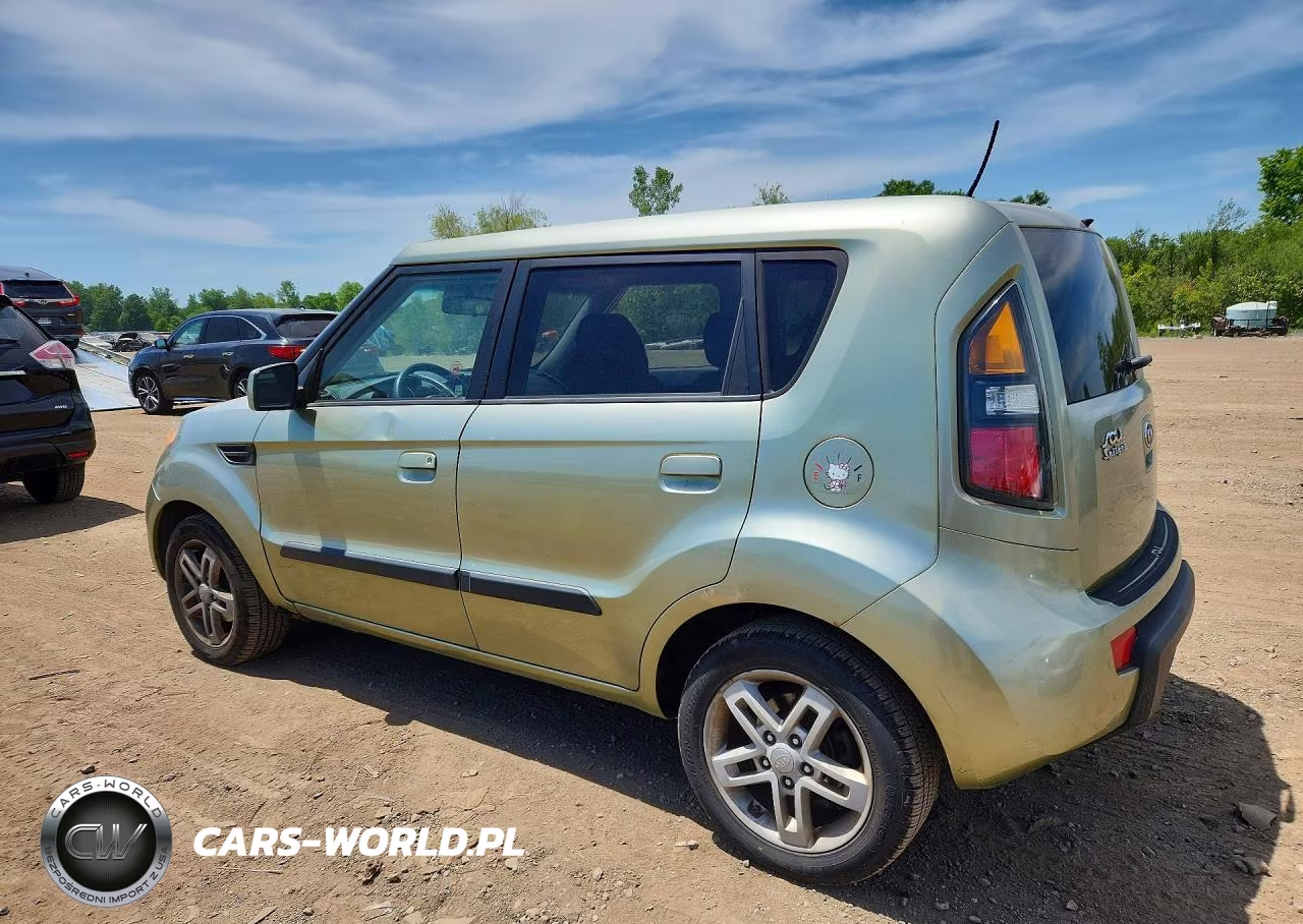 2010 Kia Soul + VIN:KNDJT2A20A7178359 - 2