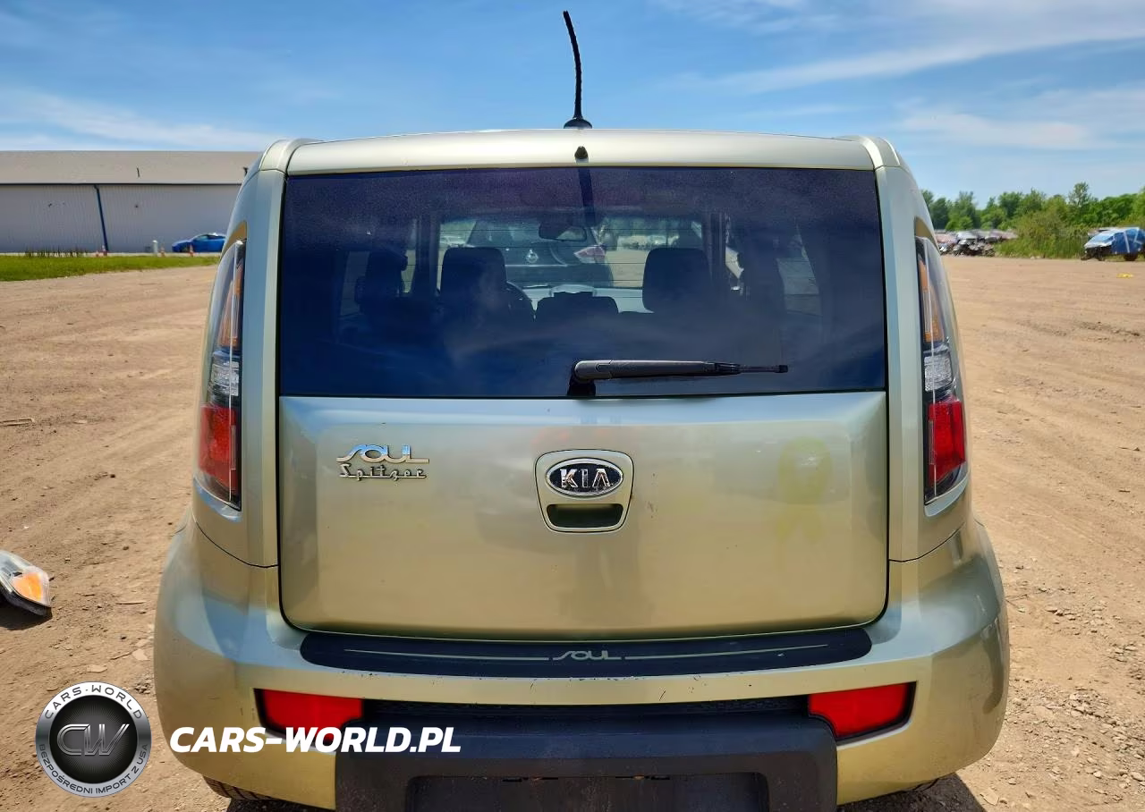 2010 Kia Soul + VIN:KNDJT2A20A7178359 - 6
