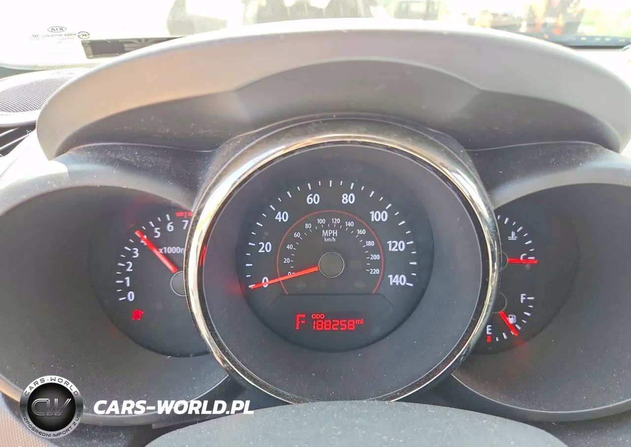 2010 Kia Soul + VIN:KNDJT2A20A7178359 - 9