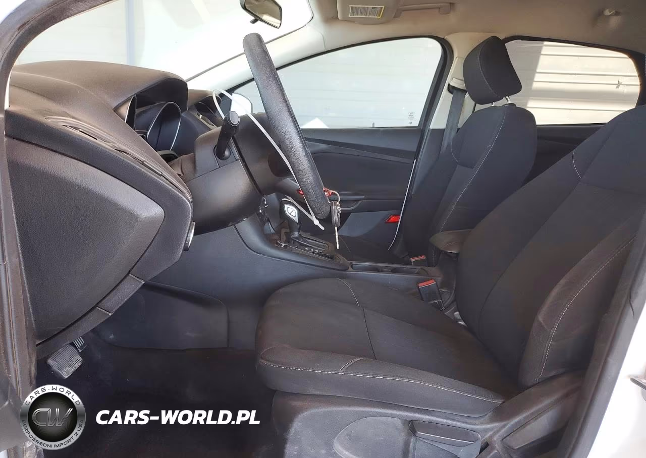 2016 Ford Focus Se VIN:1FADP3F26GL326794 - 7