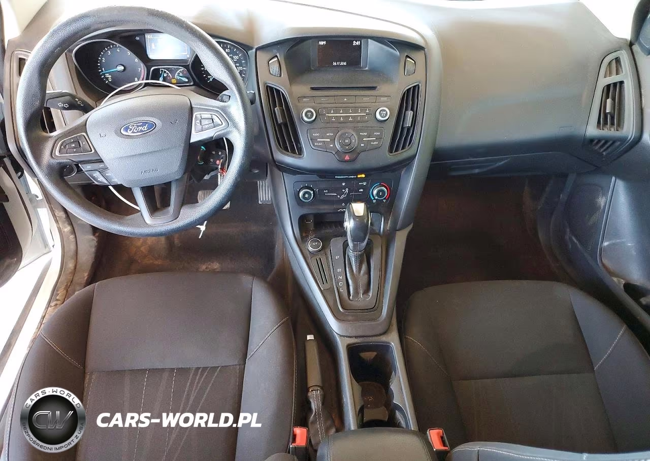 2016 Ford Focus Se VIN:1FADP3F26GL326794 - 8